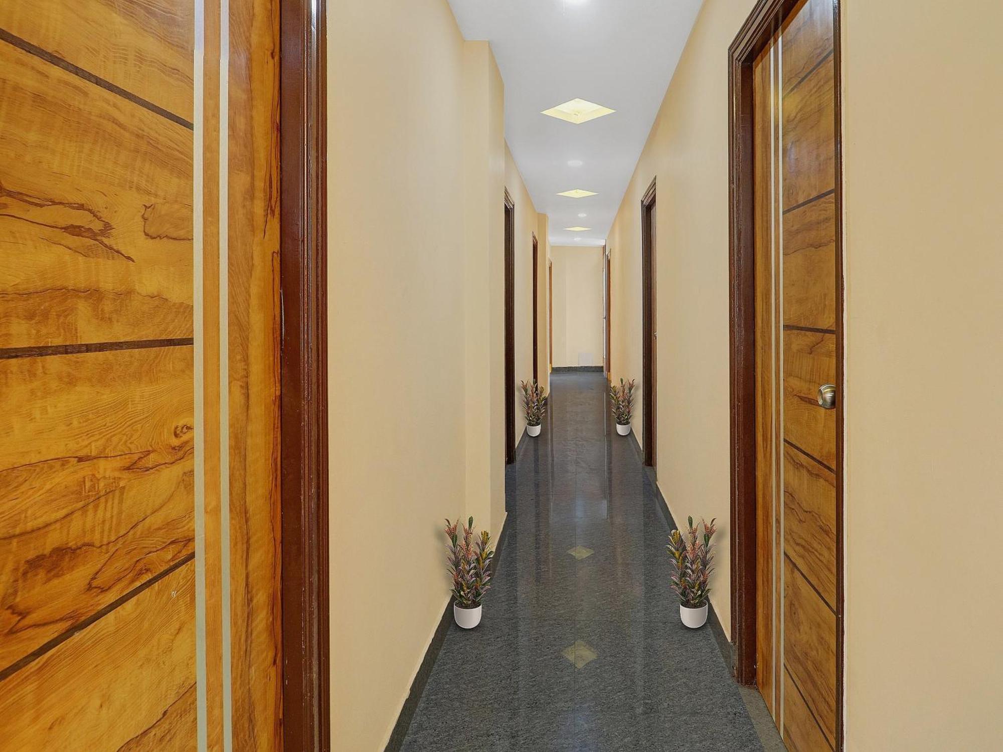 Hotel O S V Residency Kajaguda Near Gachibowli Hajdarábád Exteriér fotografie